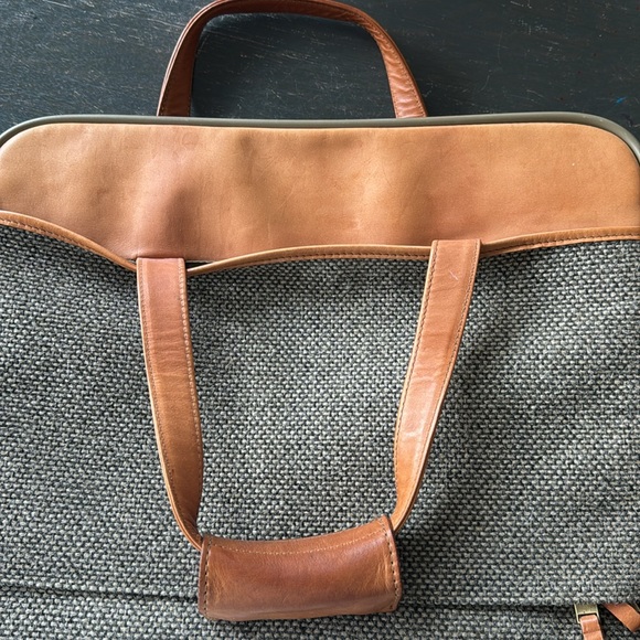 Tweed Hartmann carry on - Picture 4 of 8